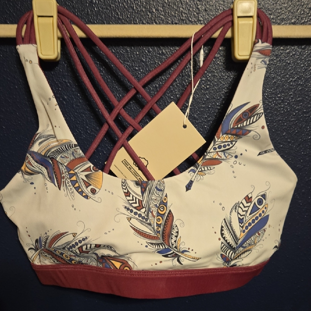 Feed Me Fight Me Feather Print Sports Bra - Multicolor